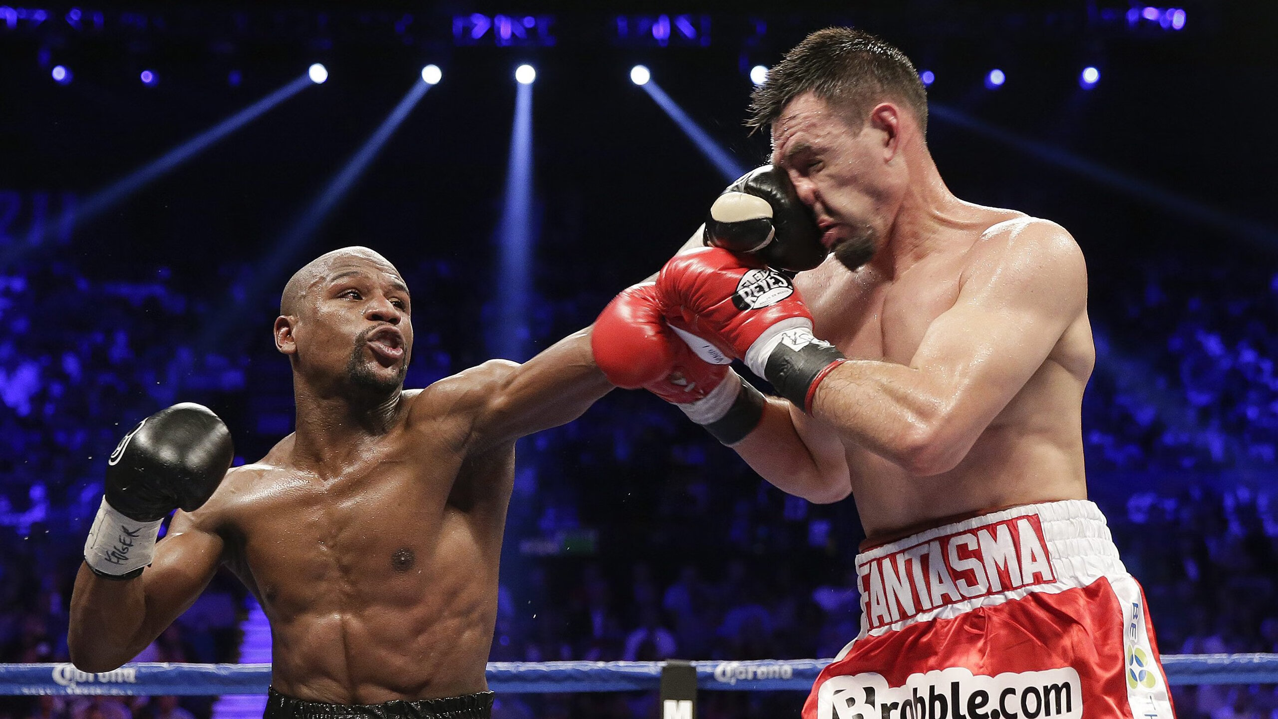 F1年度争冠之夜，西亚卡姆硬仗之王，双线战场上的终极较量