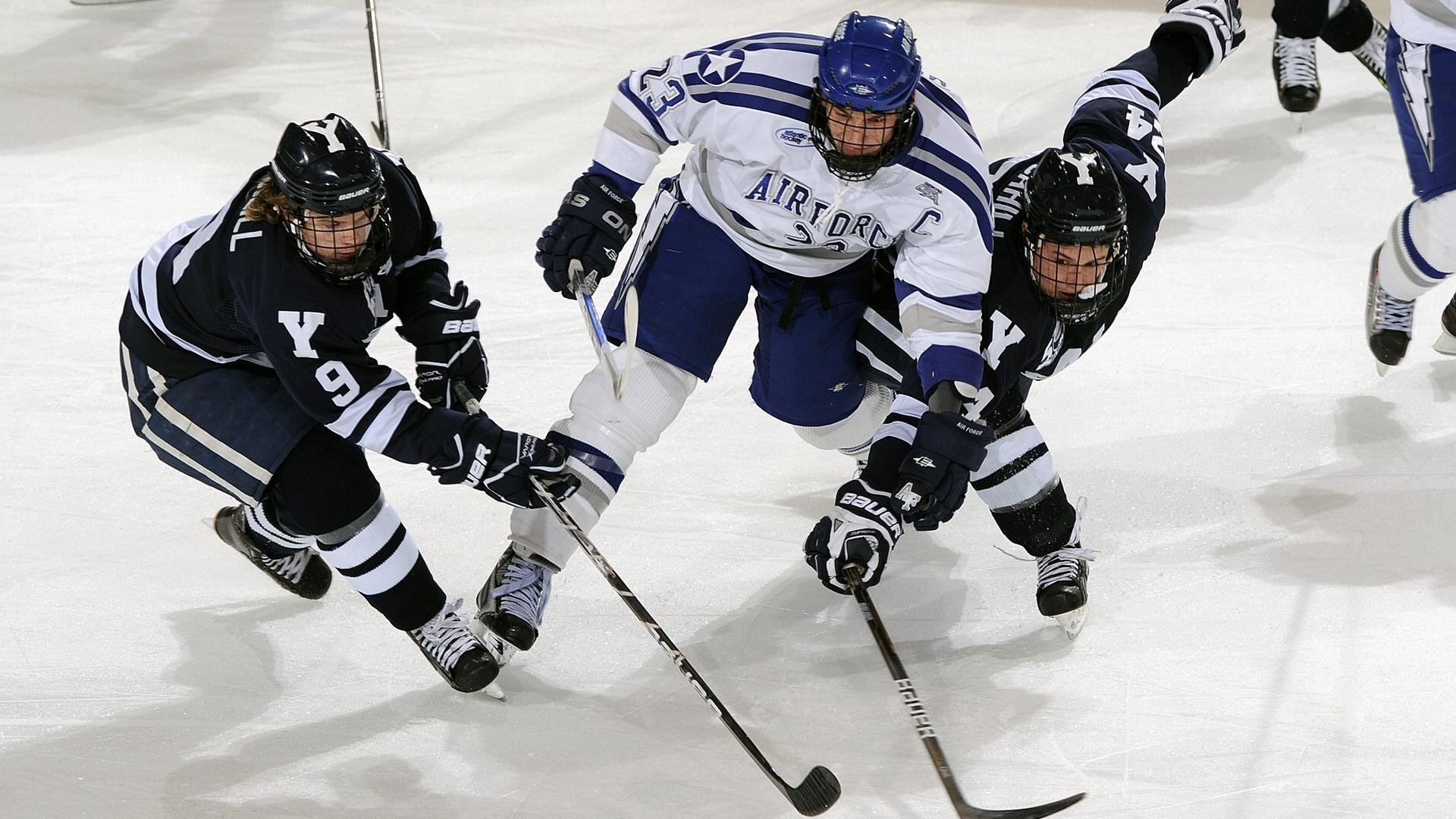 美加墨世界杯焦点战，当老鹰带走广东队—一场跨越国界的足球启示录