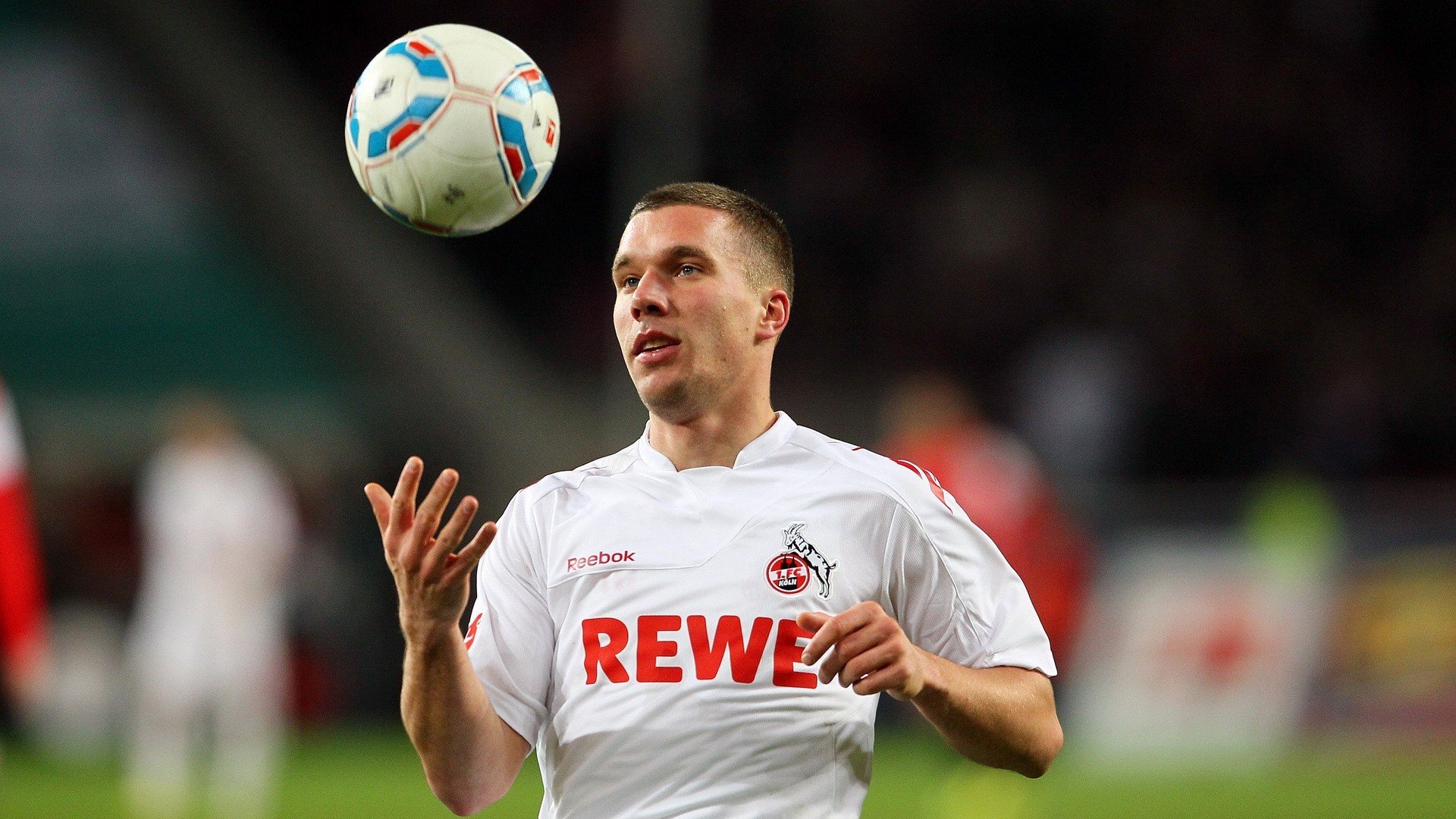 赛道新纪元，皮亚斯特里刷新纪录，法拉利强势横扫迈凯伦